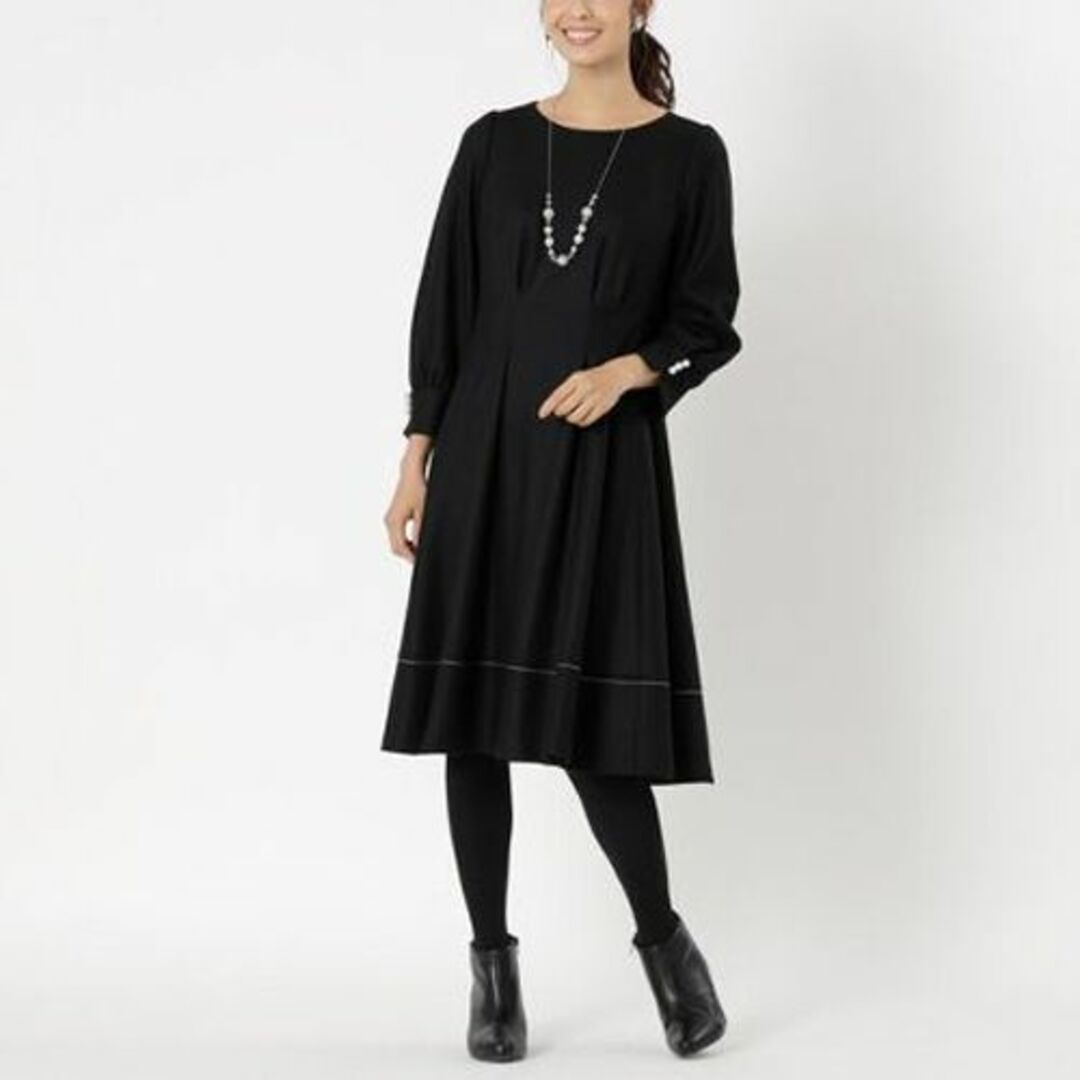 TO BE CHIC(トゥービーシック)の632 新品 少々訳 TO BE CHIC ベガスムースドレス ワンピース M レディースのワンピース(ひざ丈ワンピース)の商品写真