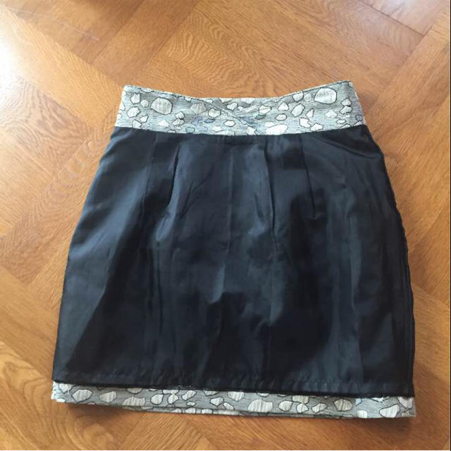 LE CIEL BLEU(ルシェルブルー)のルシェルブルー  シャイニーミニスカート レディースのスカート(ミニスカート)の商品写真