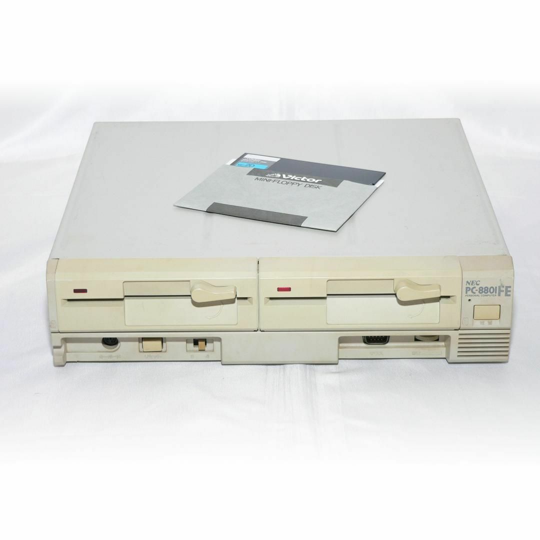 NEC PC-8801mkII 清々しい レトロパソコン 電源確認済み ジャンク NEC PC-8801mkII 清々しい レトロパソコン 電源確認済み ジャンク