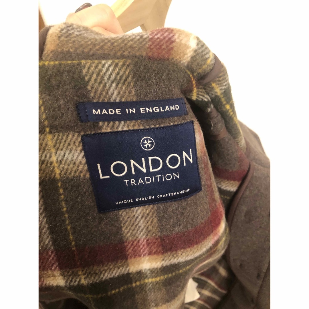 LONDON TRADITION(ロンドントラディション)のLONDON TRADITION IENA別注 ダッフルコート レディースのジャケット/アウター(ダッフルコート)の商品写真