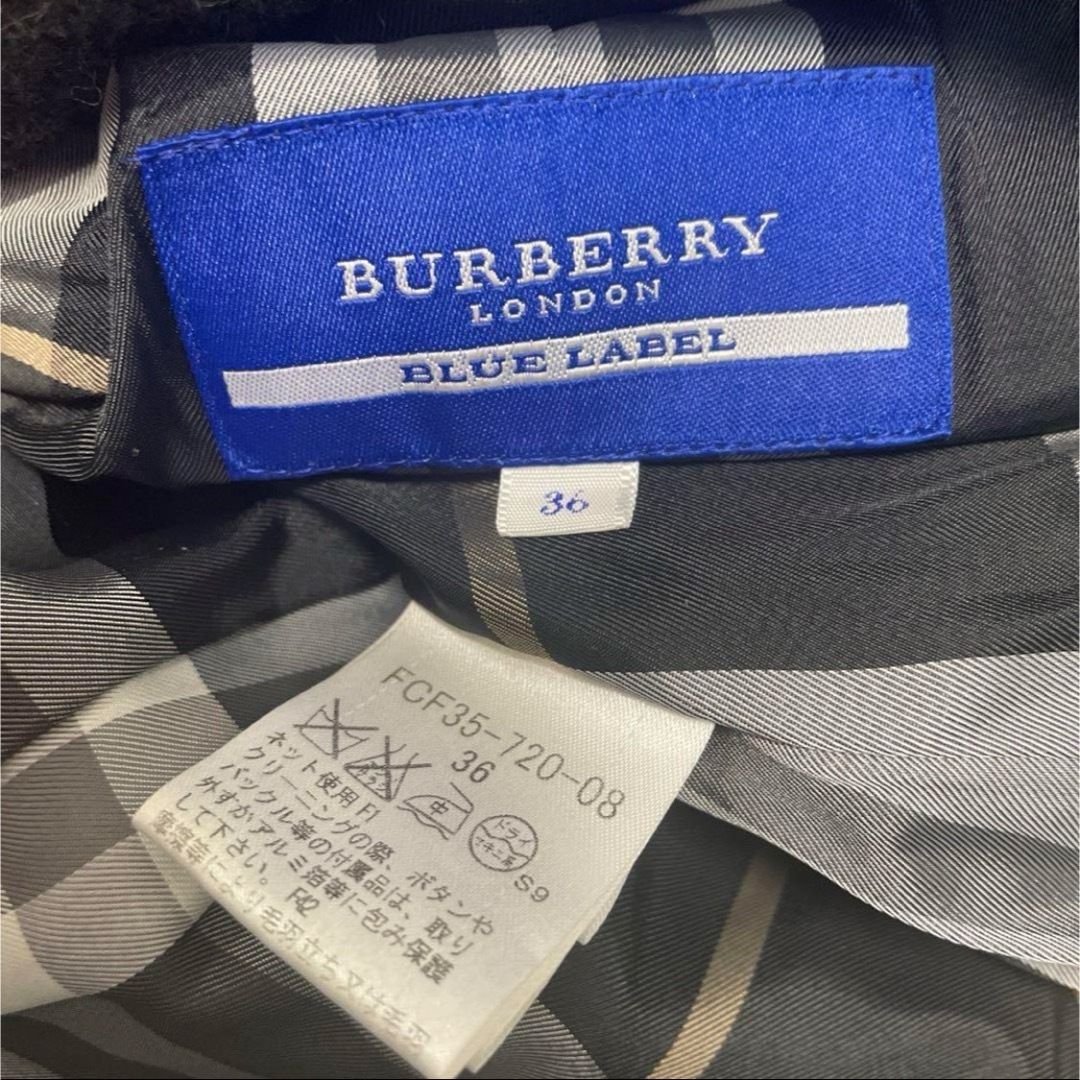 BURBERRY BLUE LABEL(バーバリーブルーレーベル)のBURBERRY BLUE LABEL ナポレオンコート　プリーツ　メタルボタン レディースのジャケット/アウター(ピーコート)の商品写真
