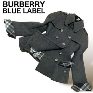 バーバリーブルーレーベル(BURBERRY BLUE LABEL)のBURBERRY BLUE LABEL ナポレオンコート　プリーツ　メタルボタン(ピーコート)