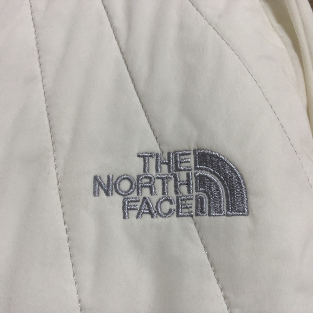 THE NORTH FACE(ザノースフェイス)の【ノースフェイス】アウター　刺繍ワンポイント　ホワイト白　パーカー　VX　1K レディースのジャケット/アウター(その他)の商品写真