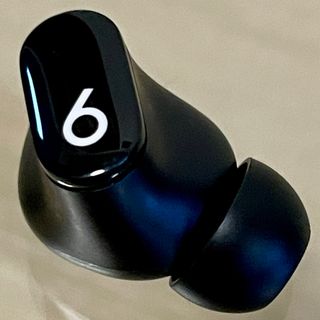 ビーツバイドクタードレ(Beats by Dr Dre)の国内正規品★良品★Beats Studio Buds ブラック右耳のみ／B257(ヘッドフォン/イヤフォン)