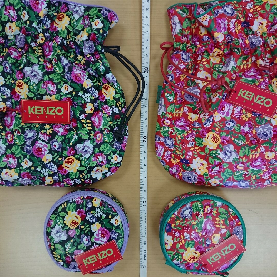 KENZO(ケンゾー)の【新品】KENZO 花柄フラワーポーチ 4個 レディースのファッション小物(ポーチ)の商品写真