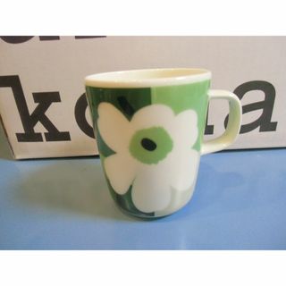 マリメッコ(marimekko)の限定品♡マリメッコ♡コークリエイテッド♡マグカップ♬(グラス/カップ)