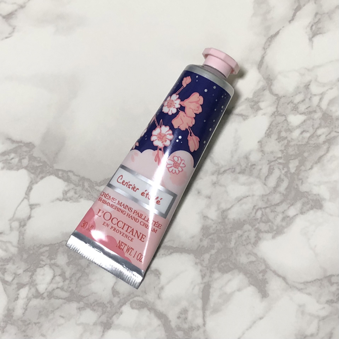 L'OCCITANE(ロクシタン)の【限定品】ロクシタン サクラサボン CBEハンドクリーム コスメ/美容のボディケア(ハンドクリーム)の商品写真