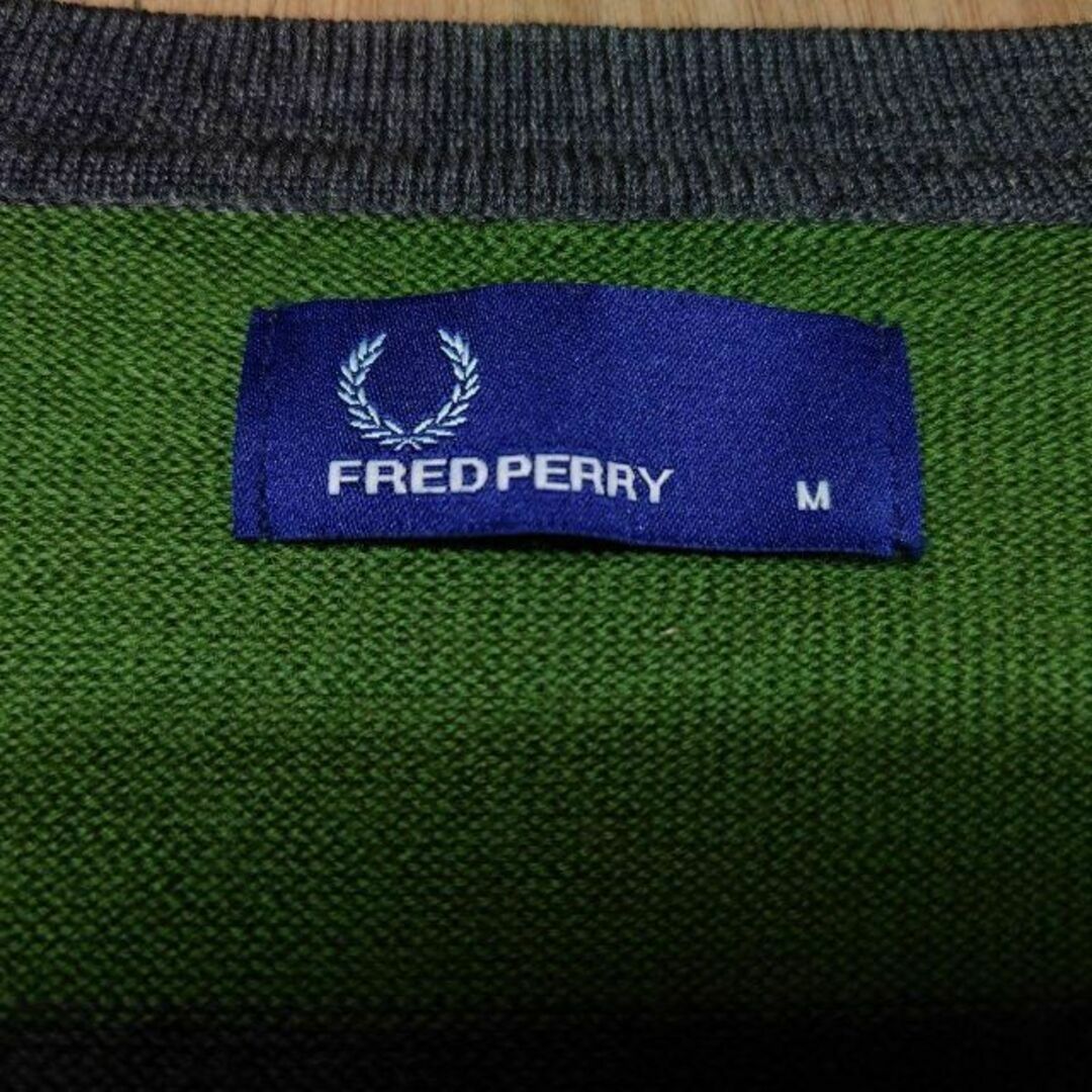 FRED PERRY(フレッドペリー)のFRED PERRY　WOOL100%　薄手　太ボーダー　カーディガン メンズのトップス(ニット/セーター)の商品写真