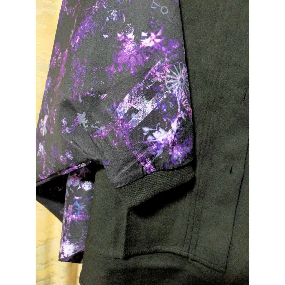 NieR Clothing(ニーアクロージング)のNieR ニーア 着物袖フード付きブラウス 紫鳥居柄 袖口リブ メンズのトップス(シャツ)の商品写真