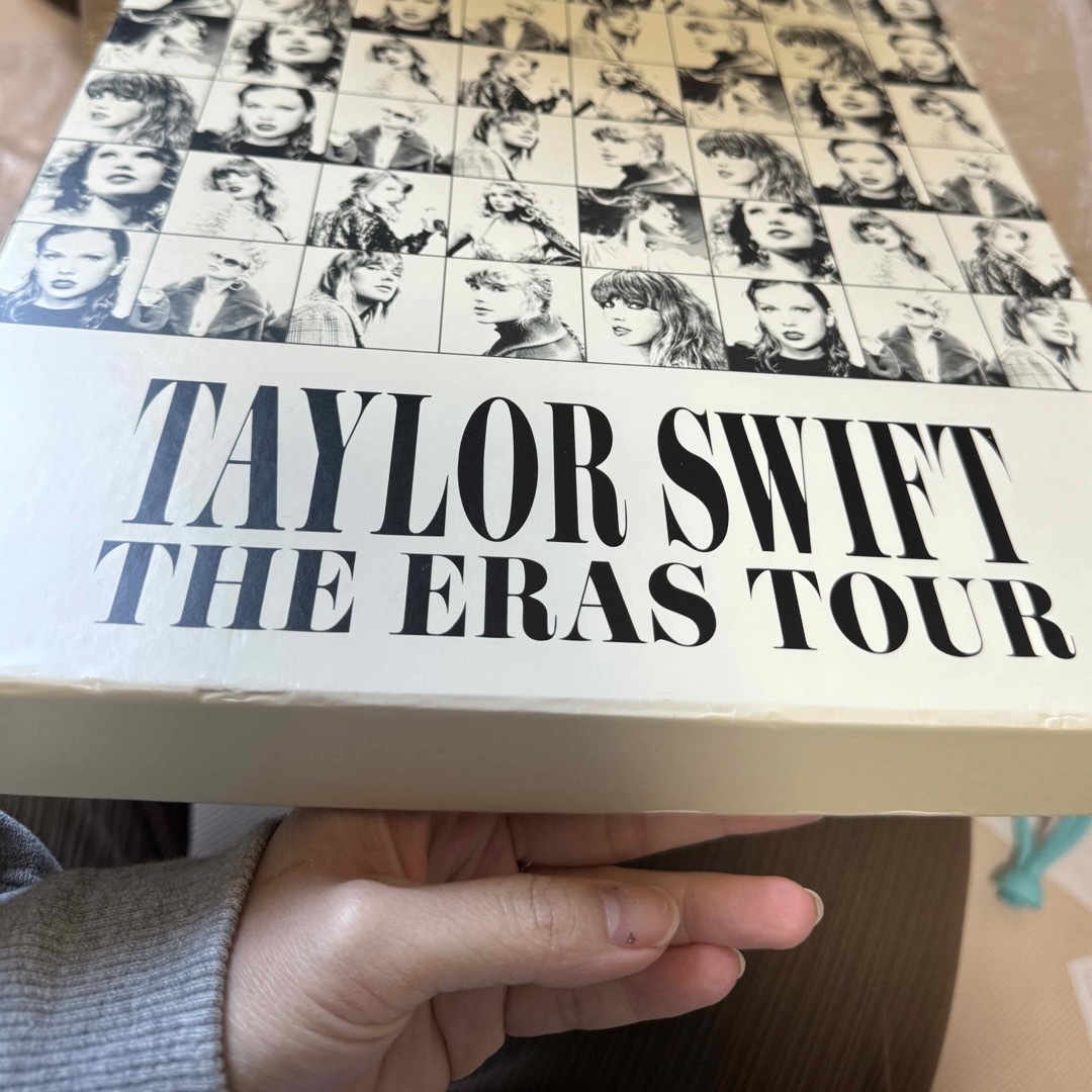 Taylor Swift VIP限定ボックス (VIP特典 ストラップ無し） エンタメ/ホビーのタレントグッズ(ミュージシャン)の商品写真