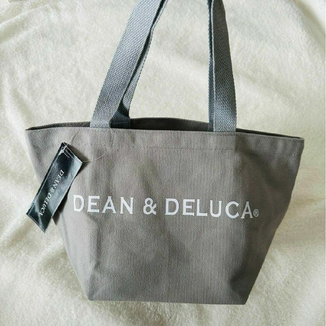 DEAN & DELUCA(ディーンアンドデルーカ)の新品　SサイズDEAN＆DELUCA トートバッグ　グレー レディースのバッグ(トートバッグ)の商品写真