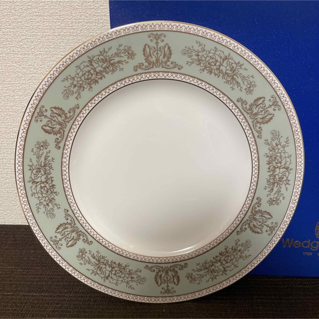 WEDGWOOD(ウェッジウッド)のウェッジウッド　コロンビア　セージグリーン　ディナープレート　27.5 新品 インテリア/住まい/日用品のキッチン/食器(食器)の商品写真