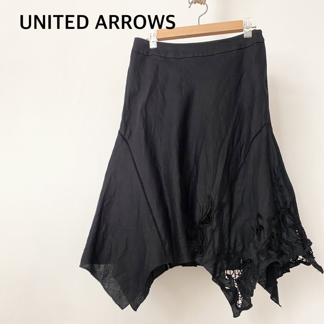 UNITED ARROWS(ユナイテッドアローズ)のユナイテッドアローズ　アシンメトリー　スカート　ブラック レディースのスカート(ひざ丈スカート)の商品写真