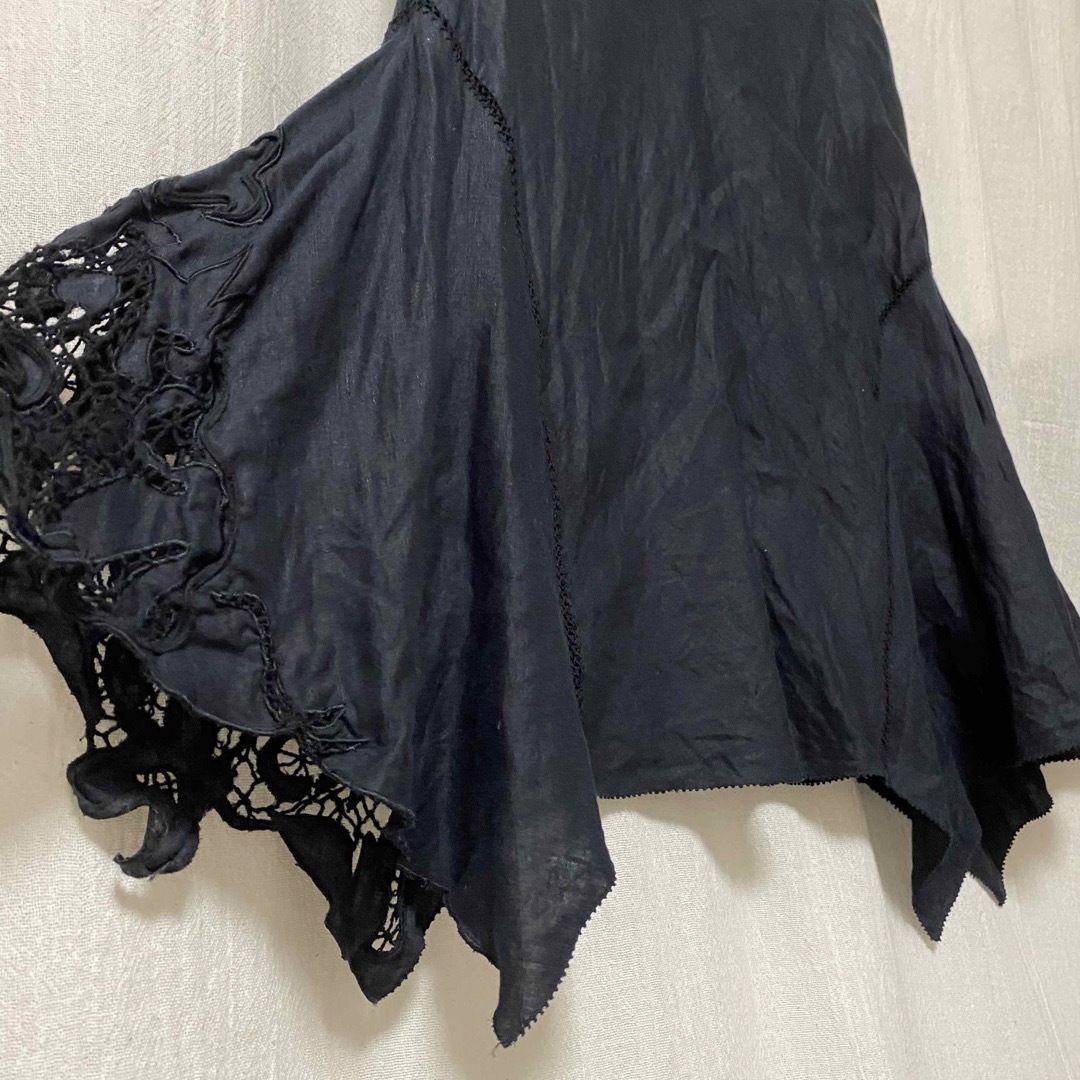 UNITED ARROWS(ユナイテッドアローズ)のユナイテッドアローズ　アシンメトリー　スカート　ブラック レディースのスカート(ひざ丈スカート)の商品写真