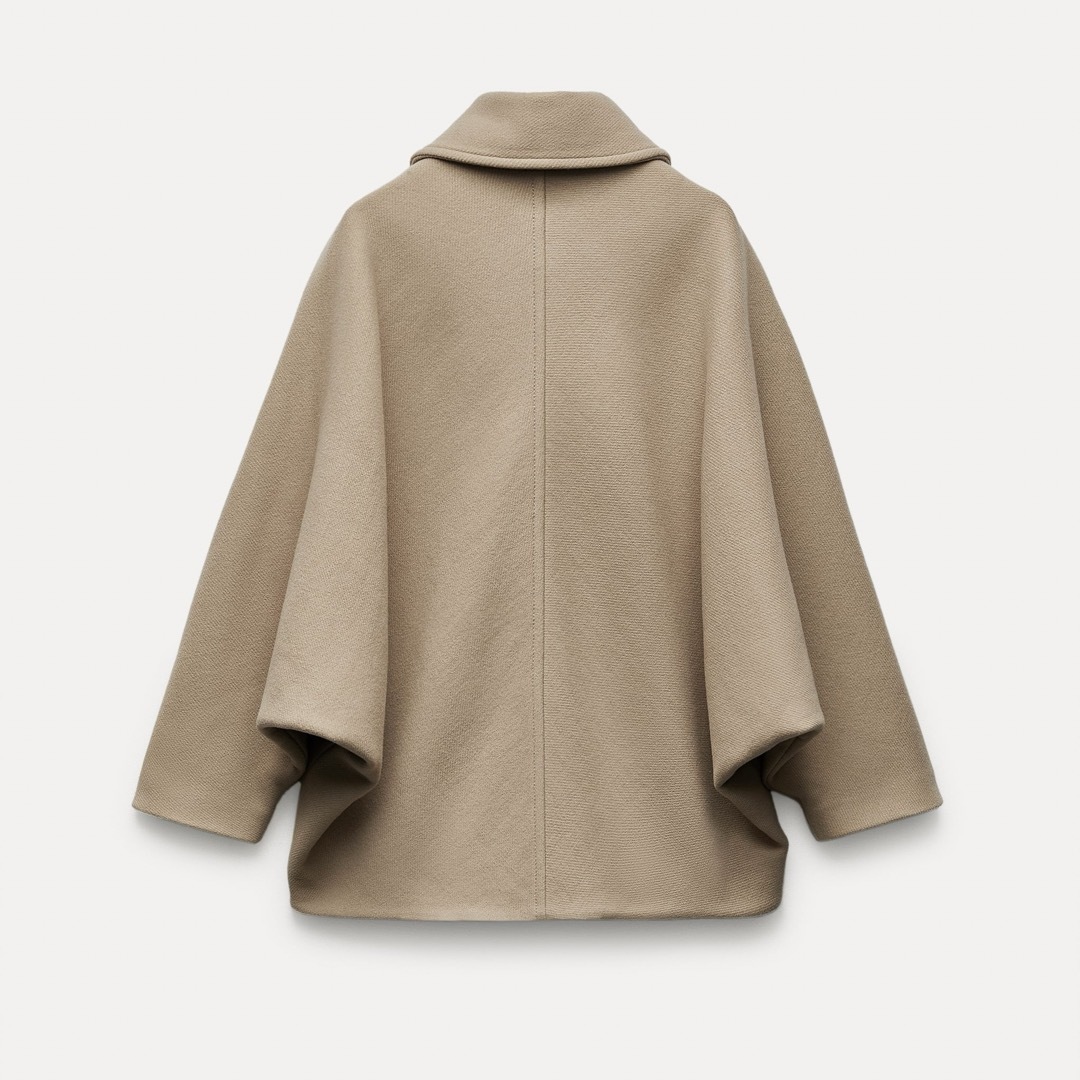 ZARA(ザラ)のZARA オーバーサイズ ショートコート アウター ザラ 秋 冬 完売品 レディースのジャケット/アウター(その他)の商品写真