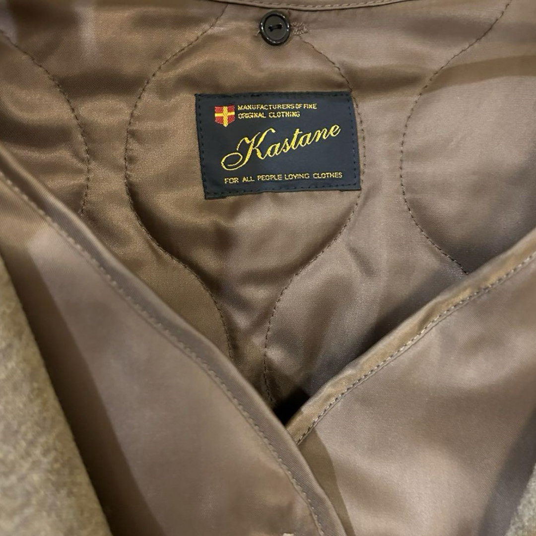 Kastane(カスタネ)のkastane カスタネ　サテンライナー付きパイピングラインコート レディースのジャケット/アウター(ロングコート)の商品写真