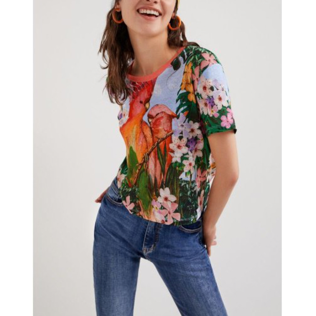 DESIGUAL(デシグアル)の新品✨タグ付き♪未使用‼️ 定価8,900円　デシグアル　Tシャツ　大特価‼️ レディースのトップス(Tシャツ(半袖/袖なし))の商品写真