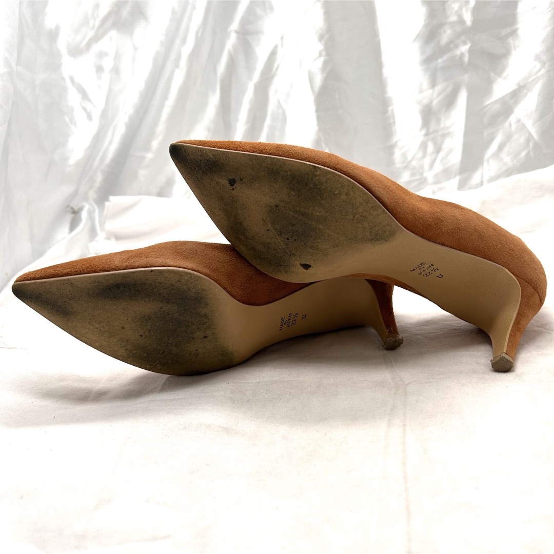 DIANA(ダイアナ)の【人気】ダイアナ　スウェードパンプス　ポインテッドトゥ　ローヒール レディースの靴/シューズ(ハイヒール/パンプス)の商品写真