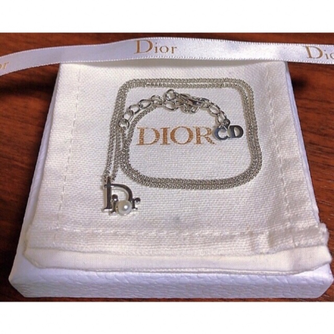 Dior ディオール ネックレス シルバー ロゴ パール ネックレス Dior ディオール ネックレス シルバー ロゴ パール ネックレス