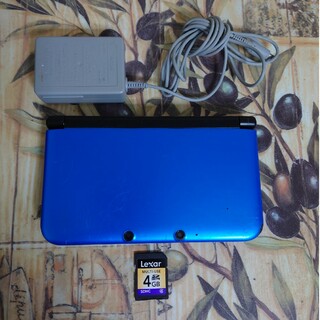 ニンテンドー3DS(ニンテンドー3DS)のニンテンドー3DS LL ブルー×ブラック本体(携帯用ゲーム機本体)