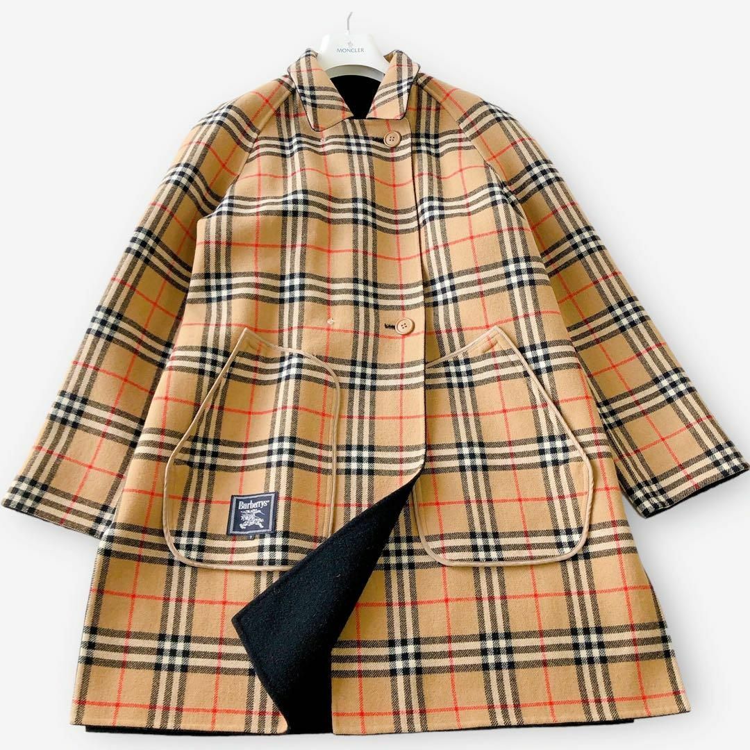 BURBERRY(バーバリー)のバーバリー　金ボタン ダブル　ノバチェック　チェスターコート　カシミヤ　茶色　黒 レディースのジャケット/アウター(ロングコート)の商品写真