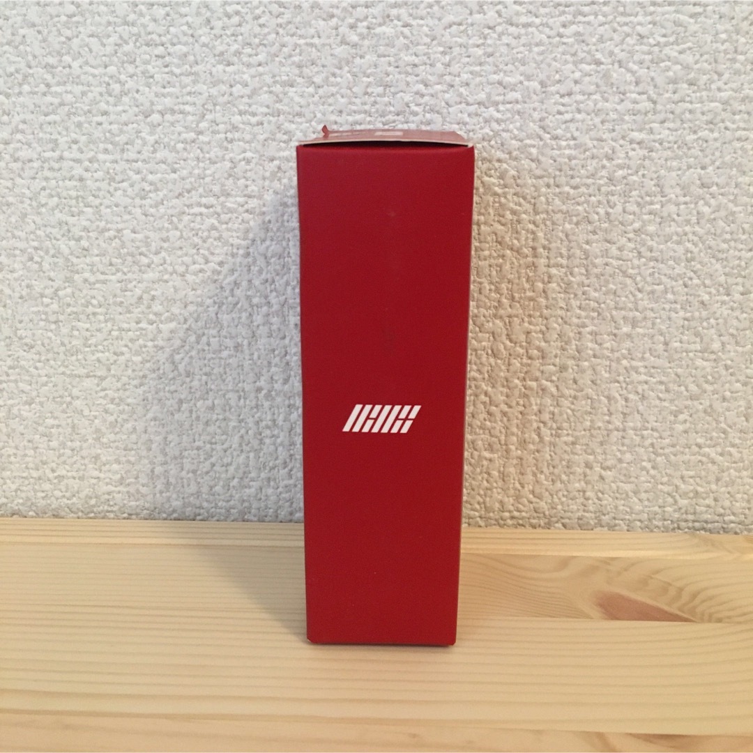 iKON 公式 KONBAT KEYRING キーホルダー 新品 未開封 エンタメ/ホビーの声優グッズ(ペンライト)の商品写真