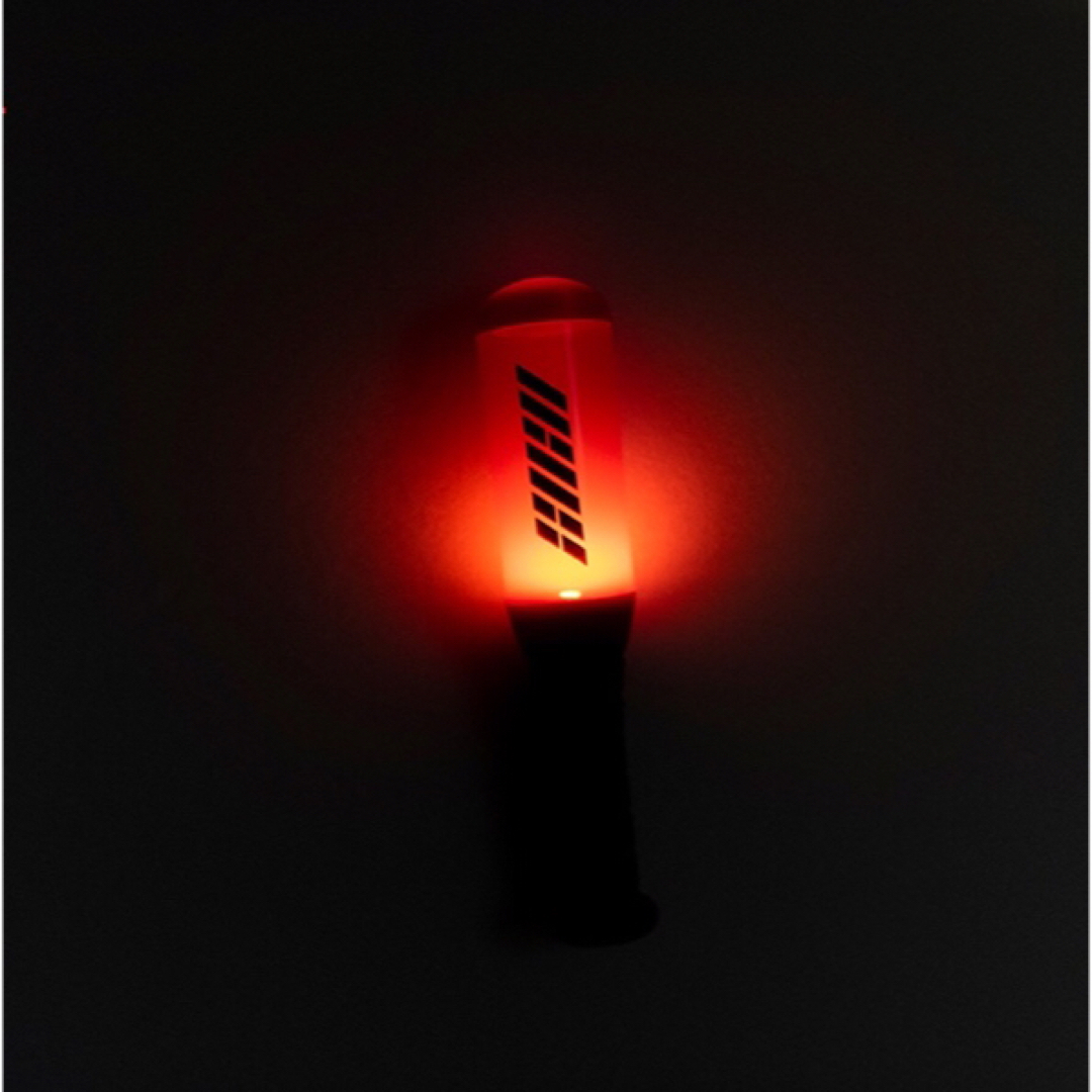 iKON 公式 KONBAT KEYRING キーホルダー 新品 未開封 エンタメ/ホビーの声優グッズ(ペンライト)の商品写真