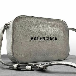 バレンシアガ(Balenciaga)の良品 バレンシアガ ショルダーバッグ カメラバッグ エブリデイ ロゴ シルバー(ショルダーバッグ)
