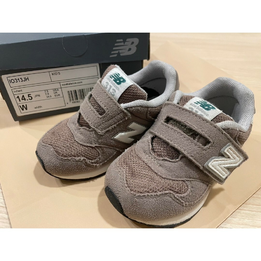 New Balance(ニューバランス)のニューバランス 14.5 グレージュ　スニーカー　NB キッズ キッズ/ベビー/マタニティのベビー靴/シューズ(~14cm)(スニーカー)の商品写真