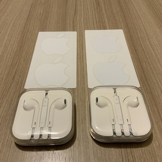 iPhone - 【純正】Apple イヤホン　2個セット　iPhone 付属品　ステッカー付き