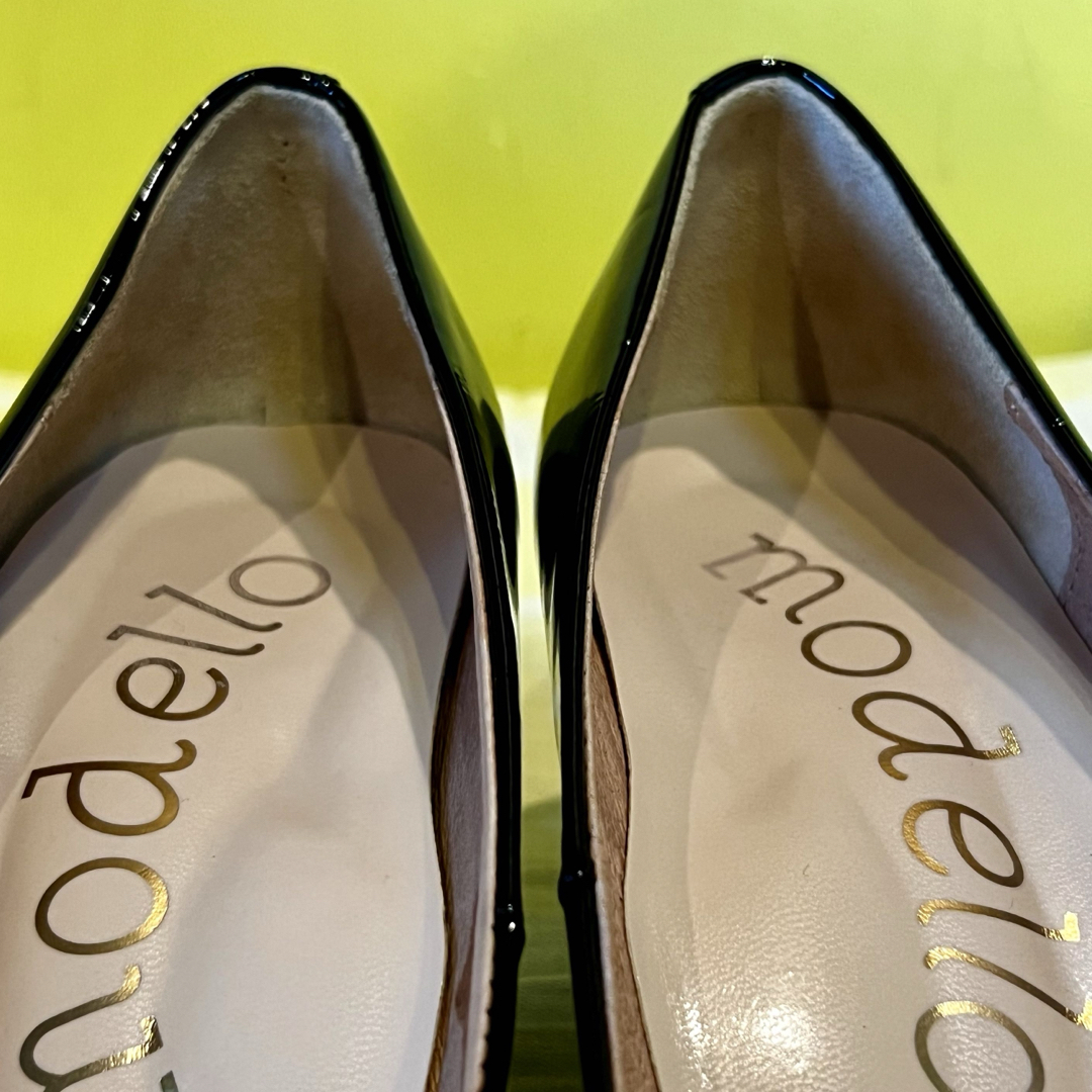 【modello】ブラックエナメルシューズ ˚✧₊⁎美品⁎⁺˳✧༚ レディースの靴/シューズ(ハイヒール/パンプス)の商品写真