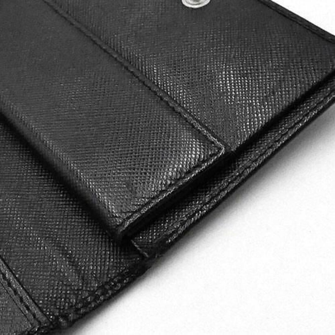 PRADA(プラダ)のプラダ 財布 PRADA サフィアーノ レザー 三つ折り財布 三角ロゴ コンパクト 黒 ブラック シルバー金具 メンズ OJ10030 レディースのファッション小物(財布)の商品写真
