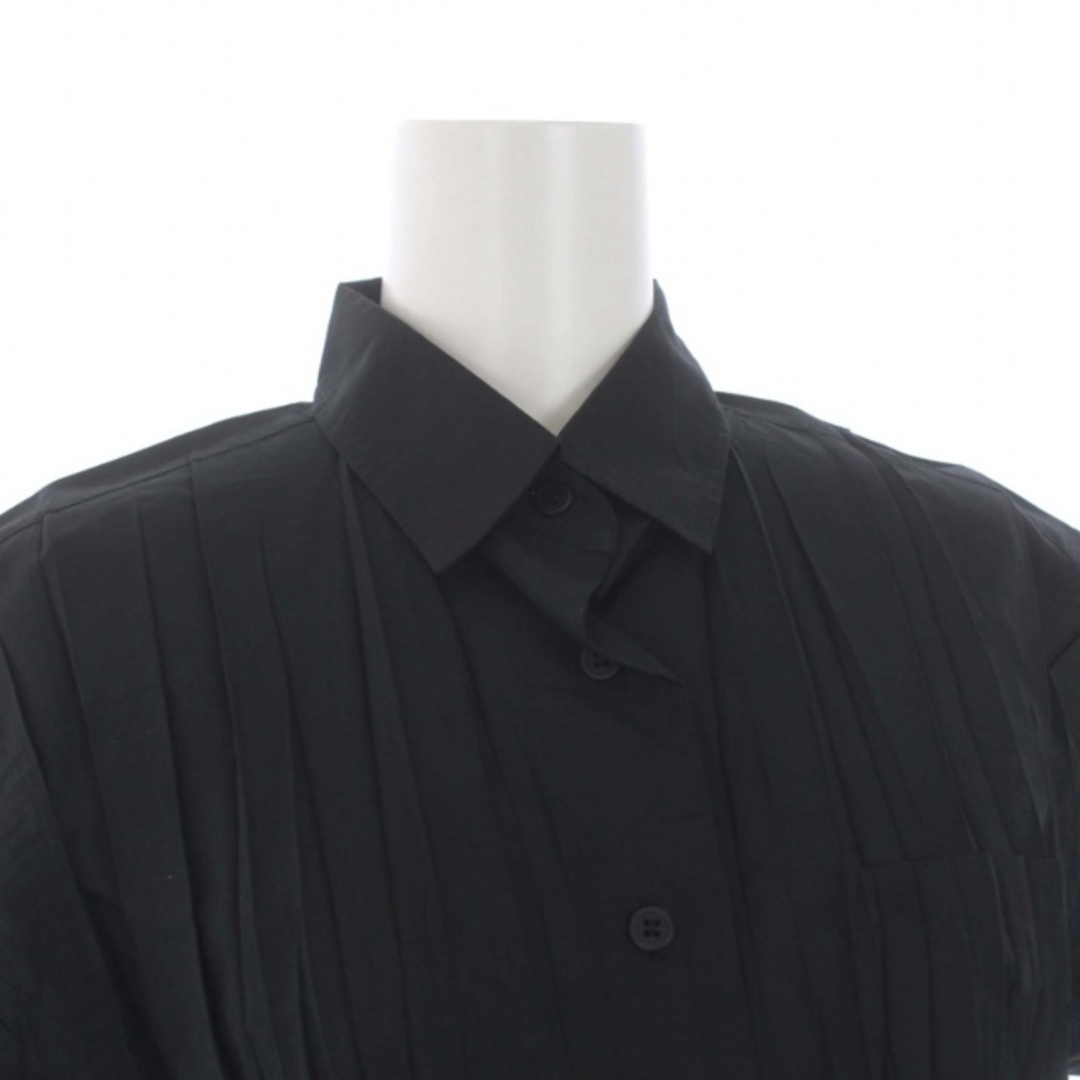 ISSEY MIYAKE(イッセイミヤケ)のイッセイミヤケ FETE シャツ ブラウス 半袖 プリーツ 2 黒 ブラック レディースのトップス(シャツ/ブラウス(半袖/袖なし))の商品写真