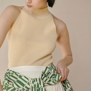 ランデブー(RANDEBOO)のrandeboo Halter neck knit beige(キャミソール)