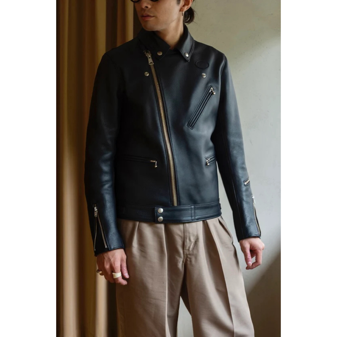 Lewis Leathers(ルイスレザー)のcantate 23AW British Leather Jacket 44 メンズのジャケット/アウター(ライダースジャケット)の商品写真