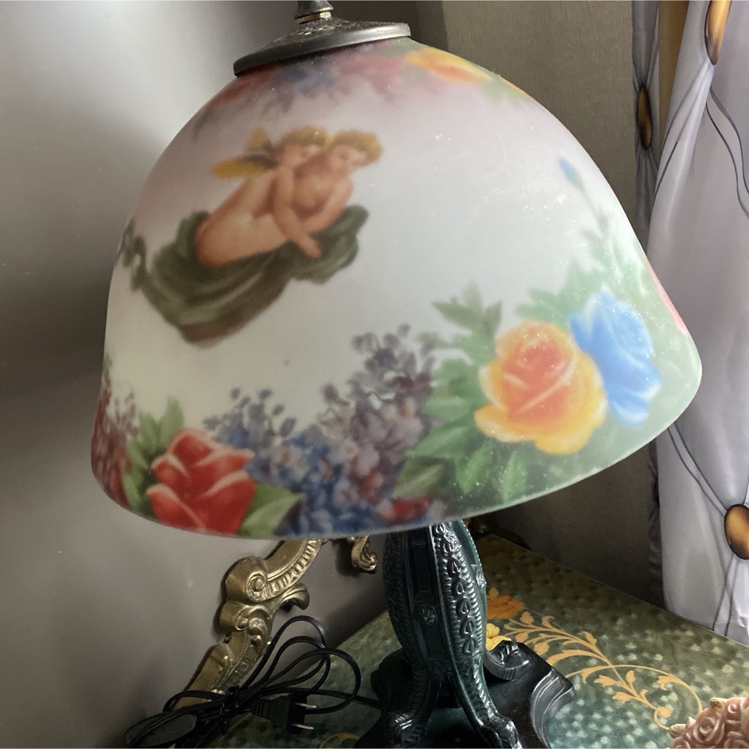 エンゼル　天使　アンティーク　ロココ　ローズ　花柄　ランプ インテリア/住まい/日用品のライト/照明/LED(テーブルスタンド)の商品写真