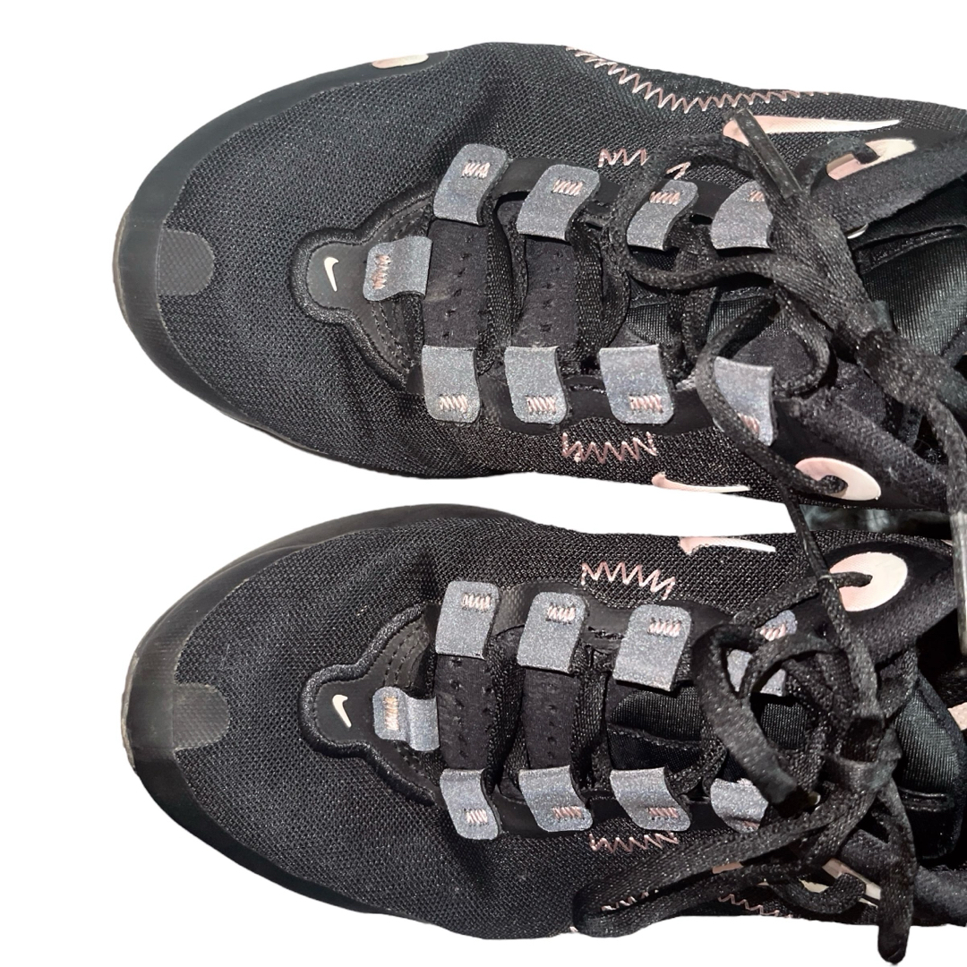 NIKE(ナイキ)の【訳アリ】NIKE ナイキ スニーカー 23cmレディース 黒 ブラック レディースの靴/シューズ(スニーカー)の商品写真
