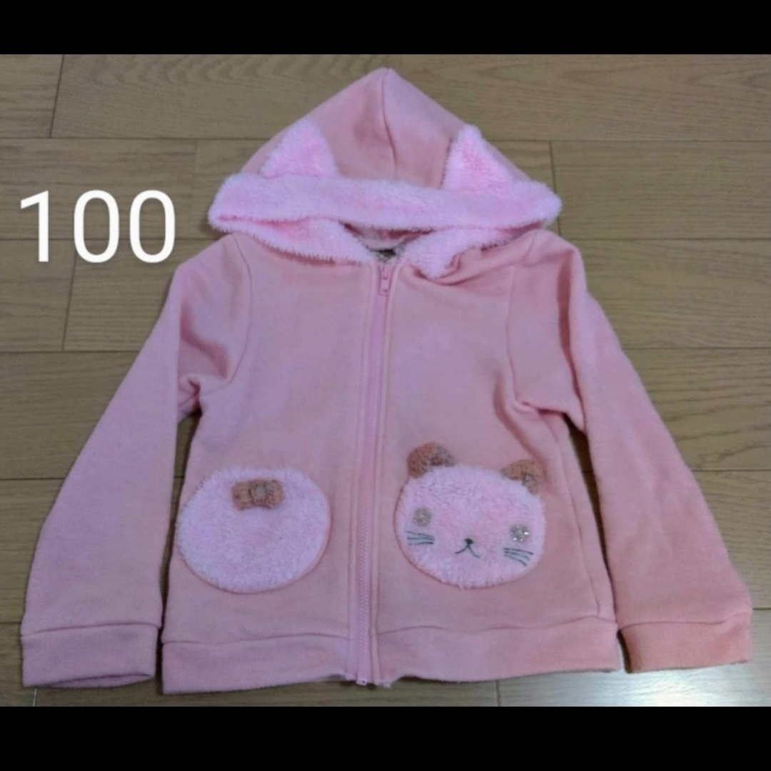 FORTY ONE(フォーティーワン)のフォーティーワン　パーカー　100サイズ キッズ/ベビー/マタニティのキッズ服女の子用(90cm~)(Tシャツ/カットソー)の商品写真