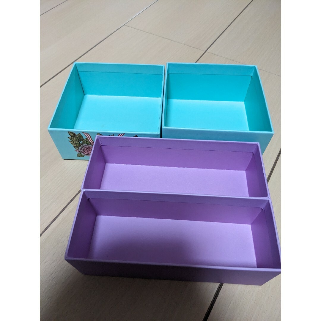 LADUREE(ラデュレ)のヒグチユウコ   ラデュレBOX LADUREE空箱コラボ状態は比 インテリア/住まい/日用品のインテリア小物(小物入れ)の商品写真