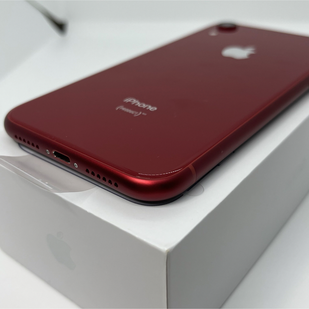 iPhone(アイフォーン)の新品　保証付き　iPhone XR レッド 128 GB SIMフリー　本体 スマホ/家電/カメラのスマートフォン/携帯電話(スマートフォン本体)の商品写真