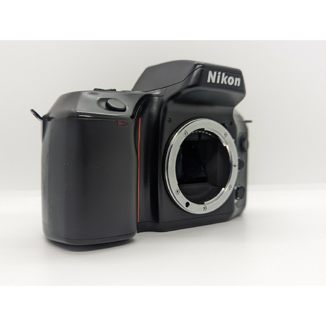 Nikon(ニコン)のNikon F70 フィルム一眼レフカメラ ボディ スマホ/家電/カメラのカメラ(フィルムカメラ)の商品写真