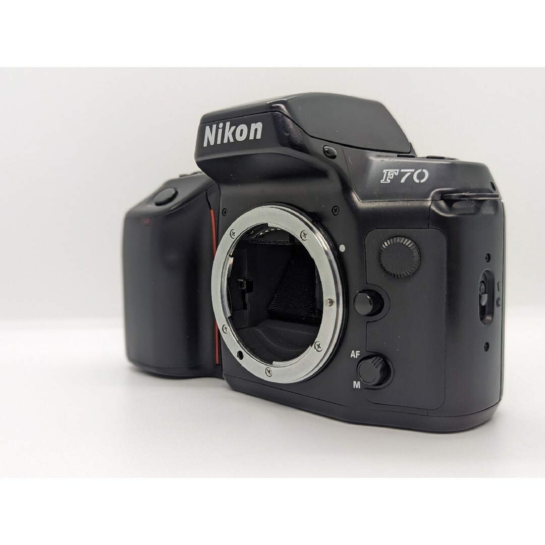 Nikon(ニコン)のNikon F70 フィルム一眼レフカメラ ボディ スマホ/家電/カメラのカメラ(フィルムカメラ)の商品写真