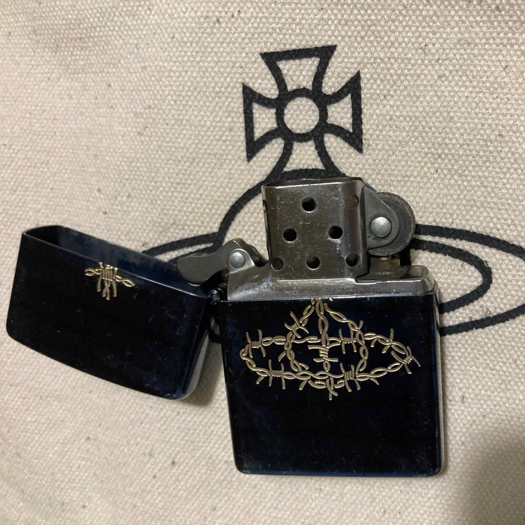 Vivienne Westwood(ヴィヴィアンウエストウッド)のVivienne Westwood ヴィヴィアンウエストウッド ZIPPO メンズのファッション小物(タバコグッズ)の商品写真