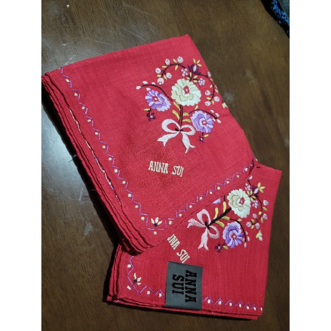 ANNA SUI(アナスイ)の新品未使用と中古のANNA SUIハンカチ レディースのファッション小物(ハンカチ)の商品写真