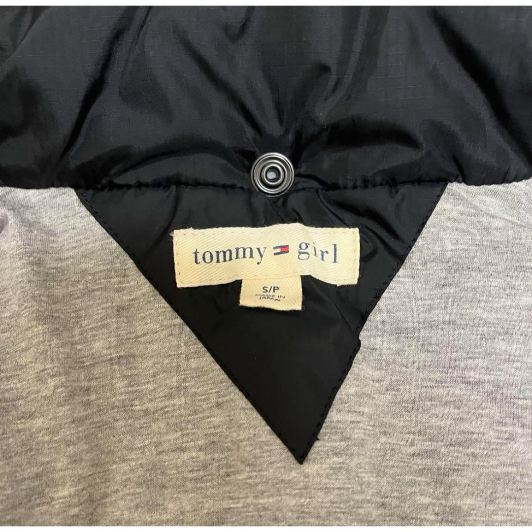 tommy girl(トミーガール)の【tommy girl】　トミーガール　ダウンベスト　S　フード取り外し可能 レディースのジャケット/アウター(ダウンベスト)の商品写真