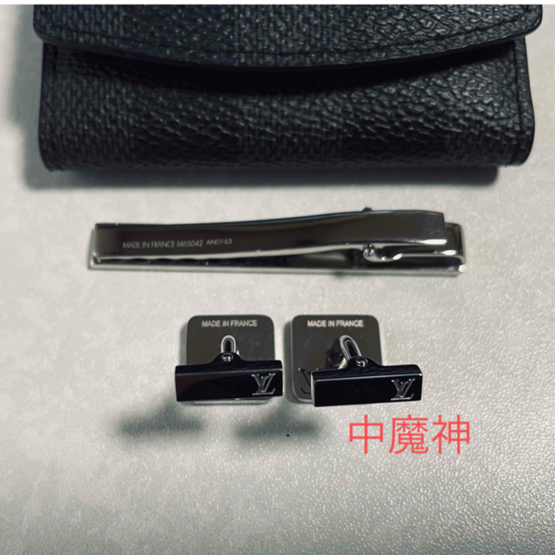 美品! ルイヴィトン カフス ネクタイピン セット シャンゼリゼ 美品! ルイヴィトン カフス ネクタイピン セット シャンゼリゼ
