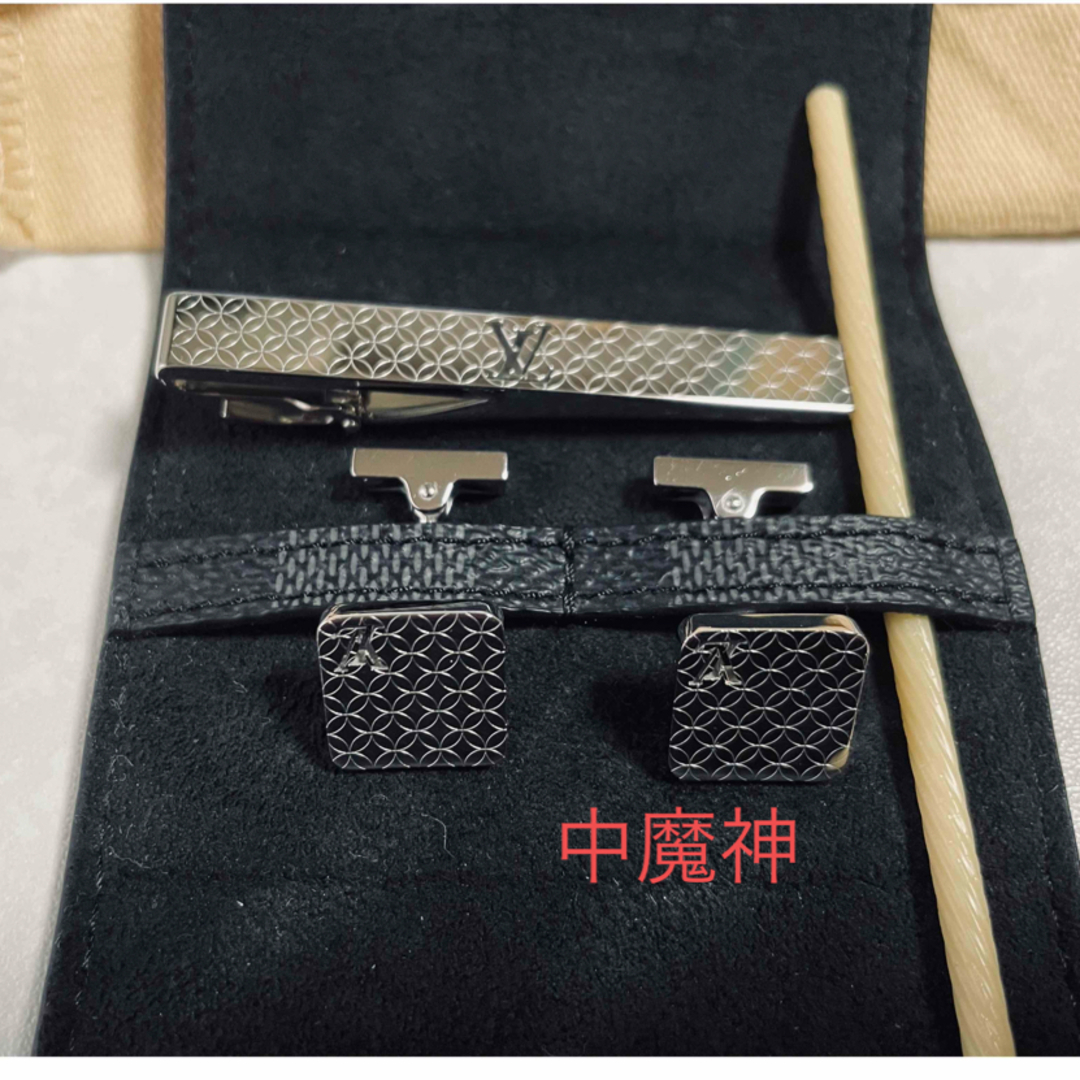 美品! ルイヴィトン カフス ネクタイピン セット シャンゼリゼ 美品! ルイヴィトン カフス ネクタイピン セット シャンゼリゼ