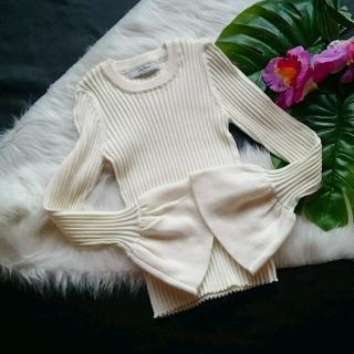 リリーブラウン(Lily Brown)の新品！リリーブラウン✩ベルスリーブ×ストライプ生地×無地ニット(ニット/セーター)