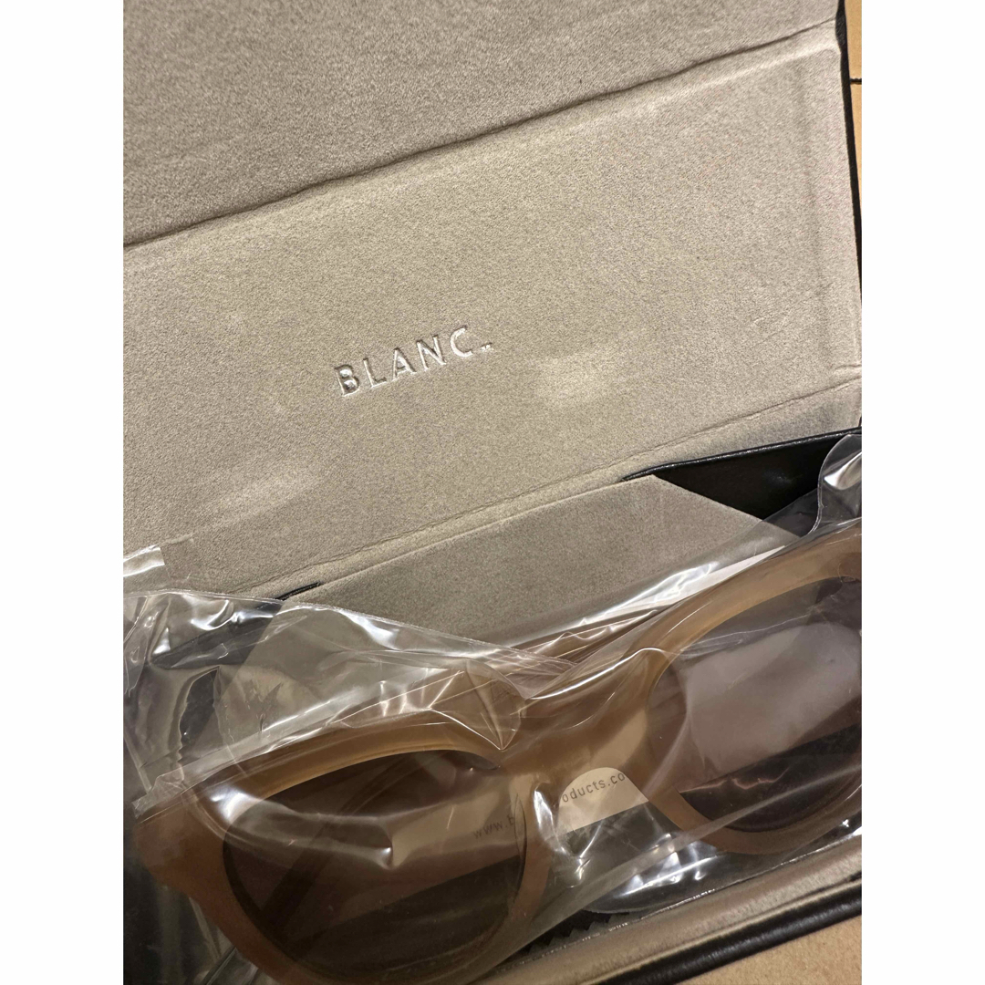 blanc,, ブラン サングラス YUKIさん着用 ファッション小物 blanc,, ブラン サングラス YUKIさん着用 ファッション小物