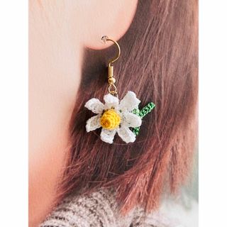 カモミール　ピアス(ピアス)